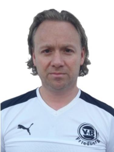Benjamin Mueller