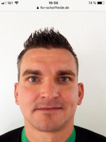 Daniel Schneider