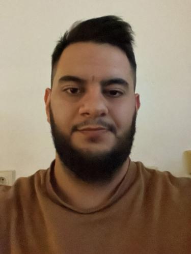 Esad Gelir