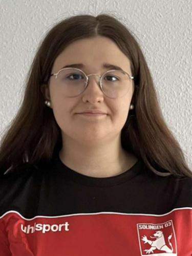 Leonie Cayenne Delwos
