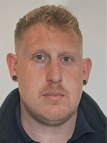 Tobias Knopp