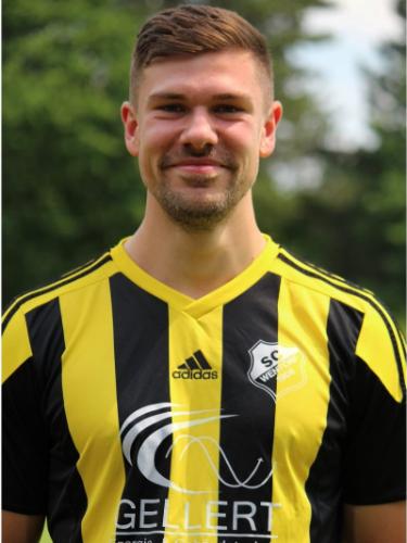 Dennis Bäcker