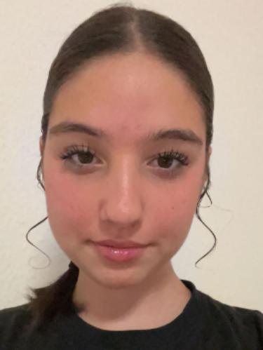 Özlem Acer