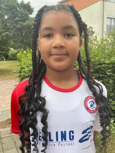 Estelle Alize Temole