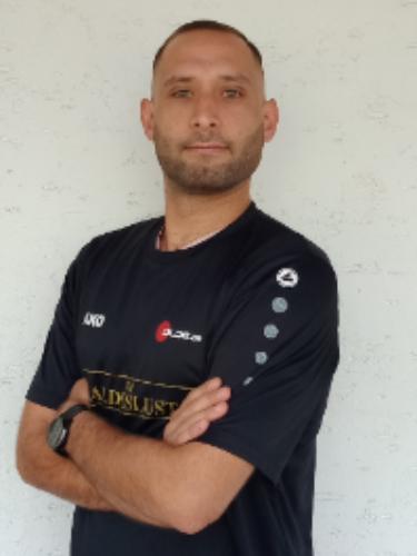 Ümit Kurudere