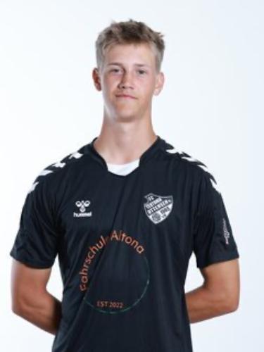 Lucas Winter