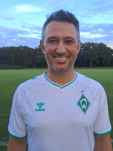 Roozbeh Bayat