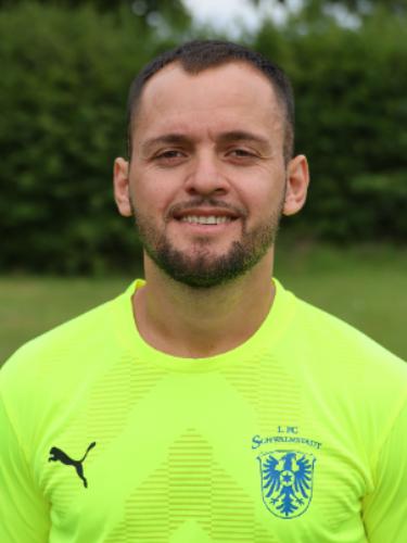Ronald Kuzari