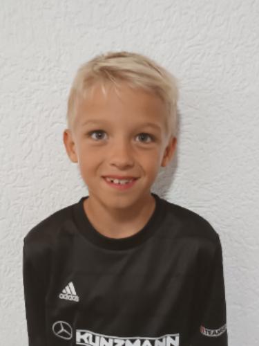 Luca Neven Czakay