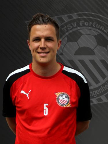 Nicklas Hau