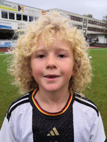 Liam Behr