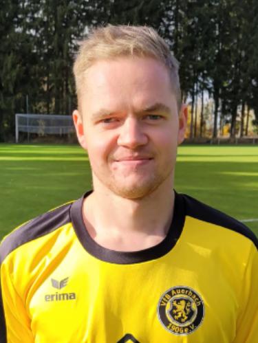 Luca Schrader