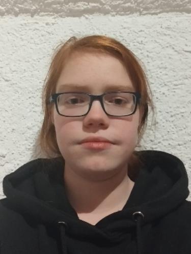 Saphira-Lotte Grau