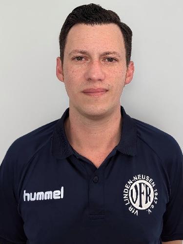 Dennis Simon