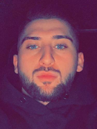 Tarik Akan