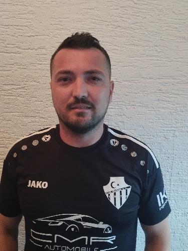 Vahdet Öztürk