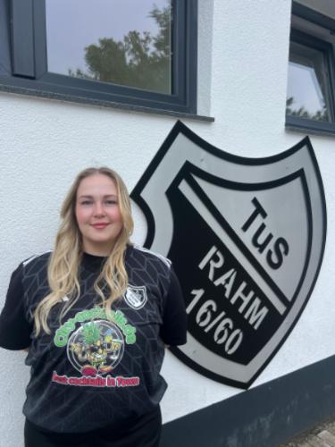 Nadine Straßberger