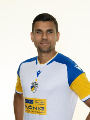 Cemal Sezer