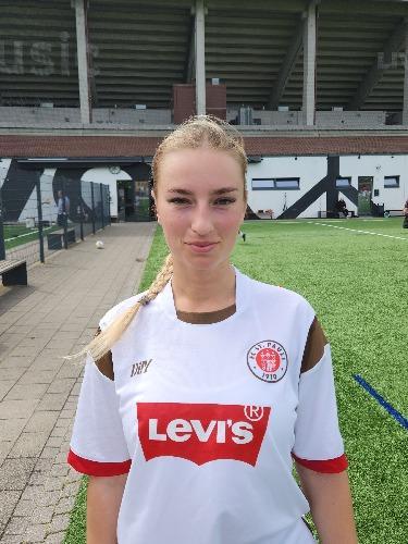 Zoe Bader