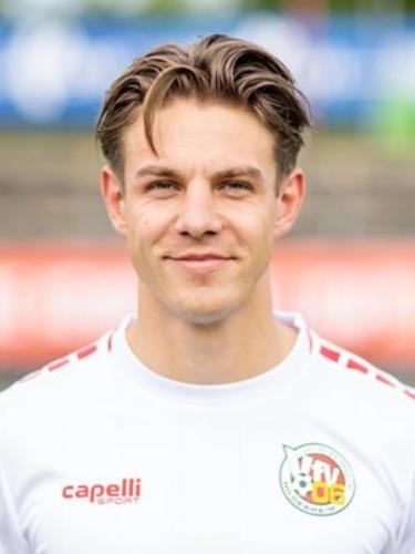 Yannik Schulze