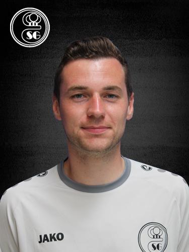 Damian Böcker