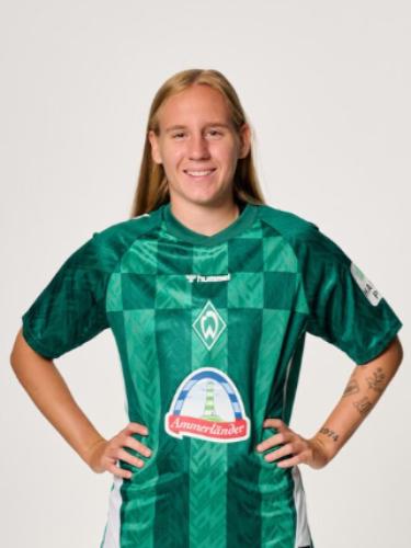 Emöke Pápai