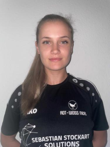 Celina Isenhöfer