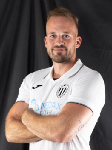 Yannik Becker