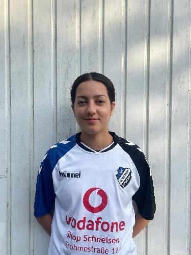 Julia Aktas