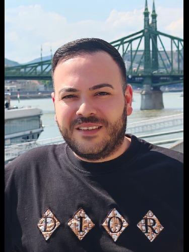 Özgül Özer