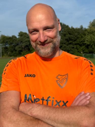 Tino Lessek