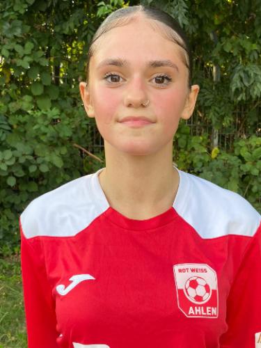 Tuana Cesur