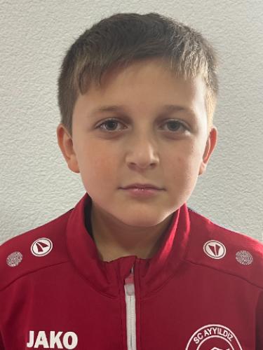 Milan Gür