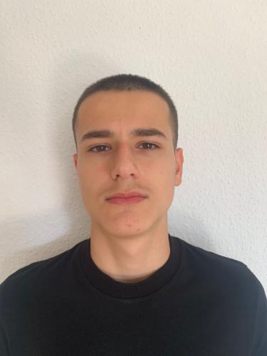 Meriton Hajdari
