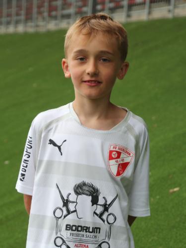 Lennard Czapelka