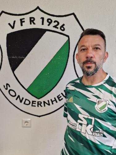 Fikret Oezkara
