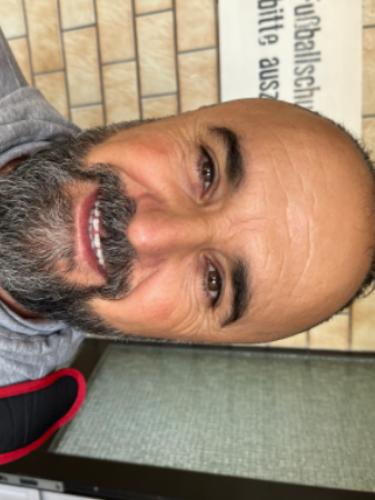 Ayhan Kirmizicicek