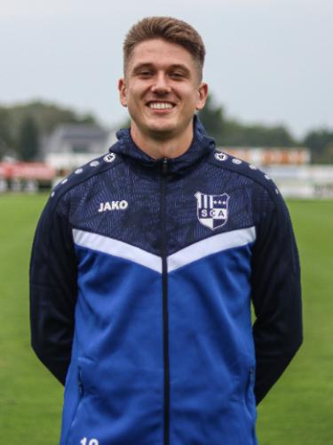 Dustin Göwert