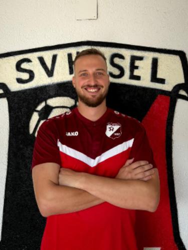Yannik Asal
