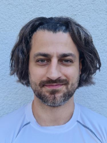 Enis Özbayam