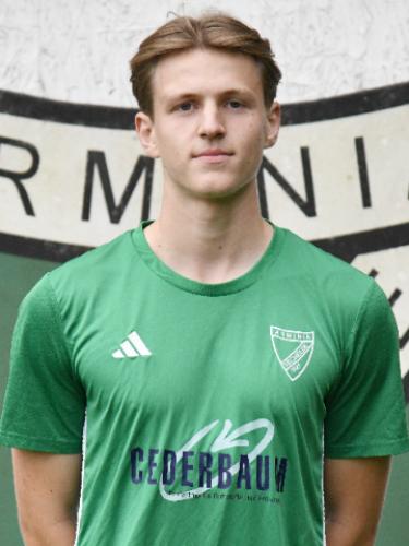 Len-Bennet Rüsing