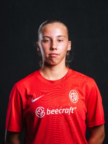 Julia Niebuhr