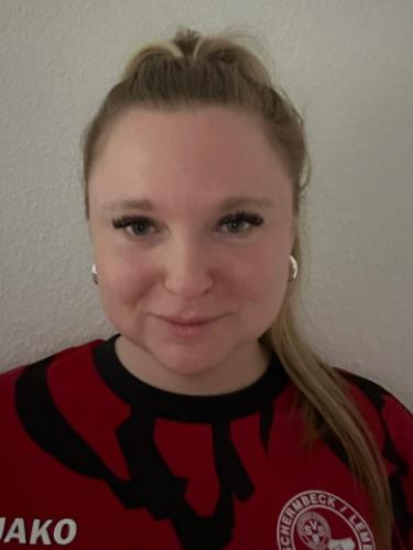 Laura Konstanczak