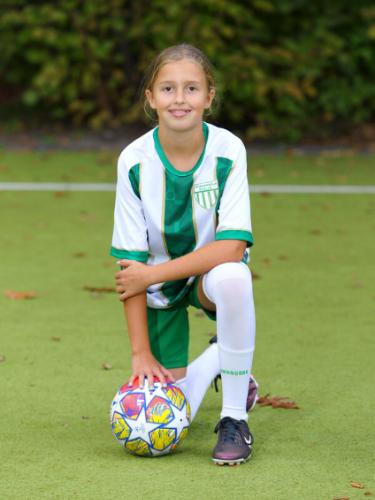 Elaina Lia Thurow