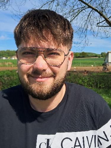 Laris Negotei