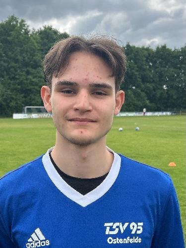 Luca Maximilian Hillebrand