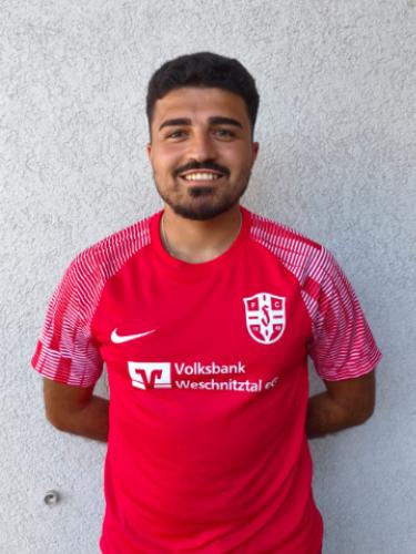 Emre Goezuebueyuek