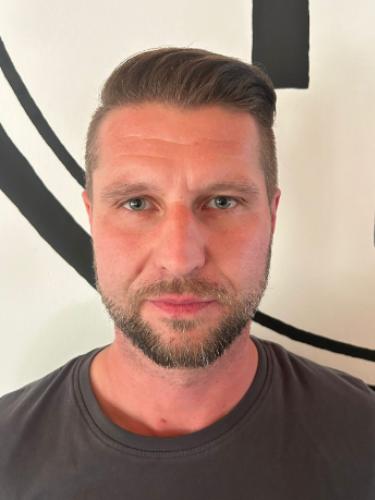 Damian Henzel