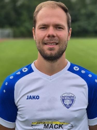 Dennis Jikeli