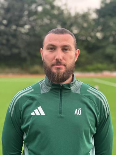 Adil Özcalik